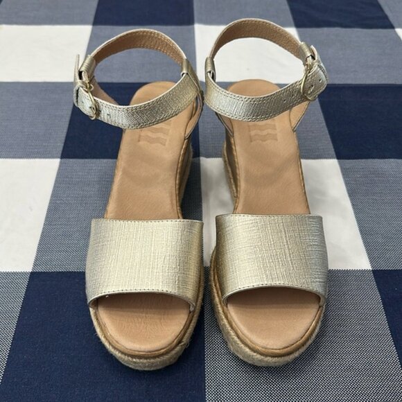SPERRY Gold Sandals - Picture 2 of 8